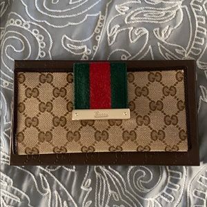 Gucci wallet